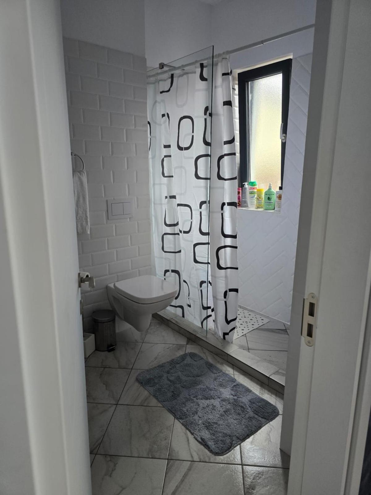 Da Residence Otopeni Exterior photo
